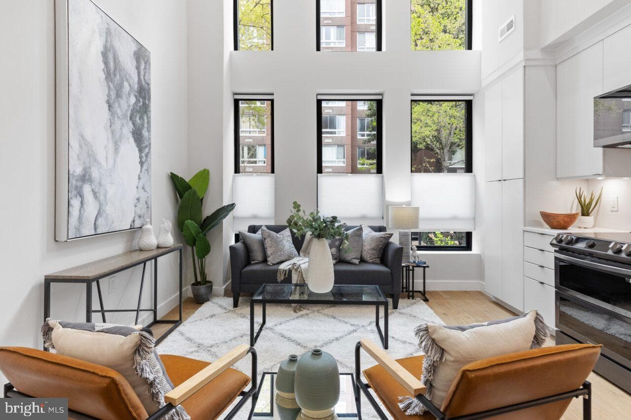 1208 M Street NW #11 photo 1