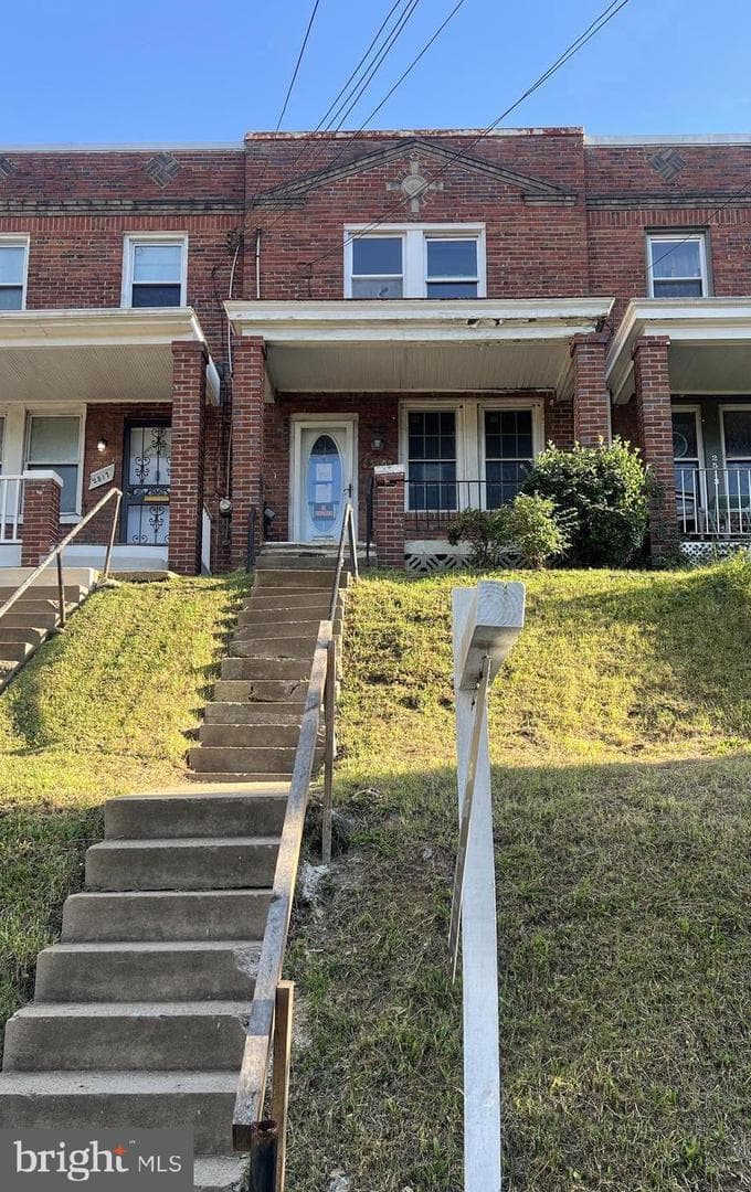 2515 Fairlawn Avenue SE photo 2