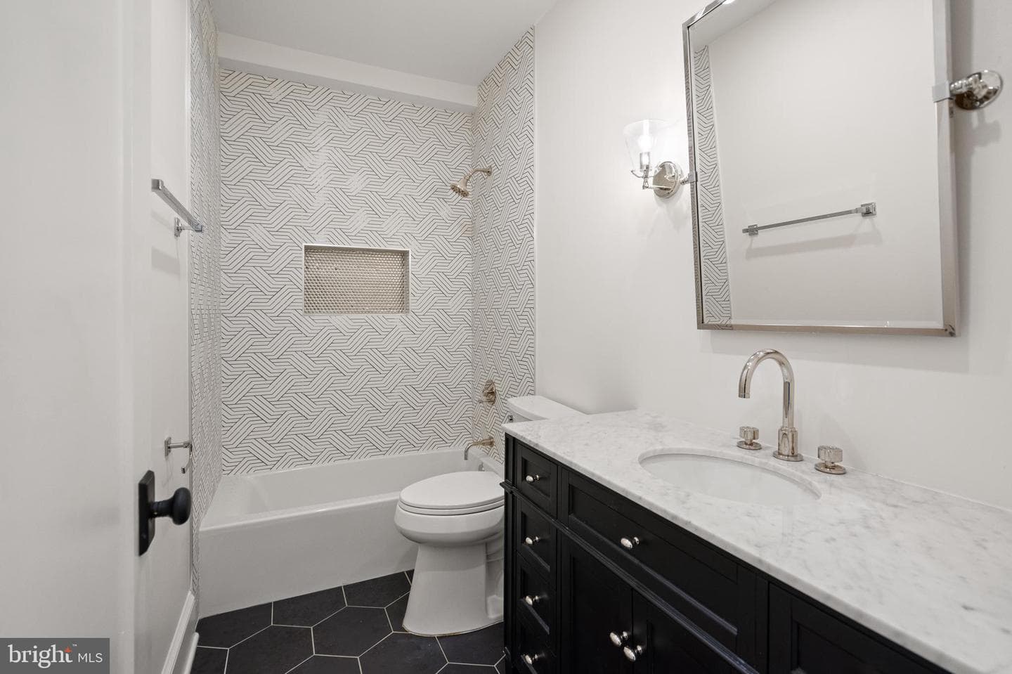 5631 Macarthur Boulevard NW photo 43