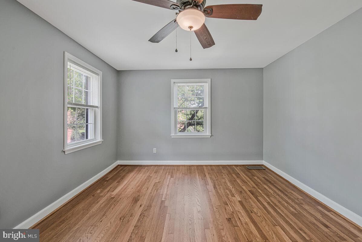 2106 Suitland Terrace SE photo 19