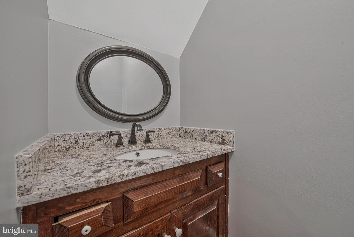 2106 Suitland Terrace SE photo 24