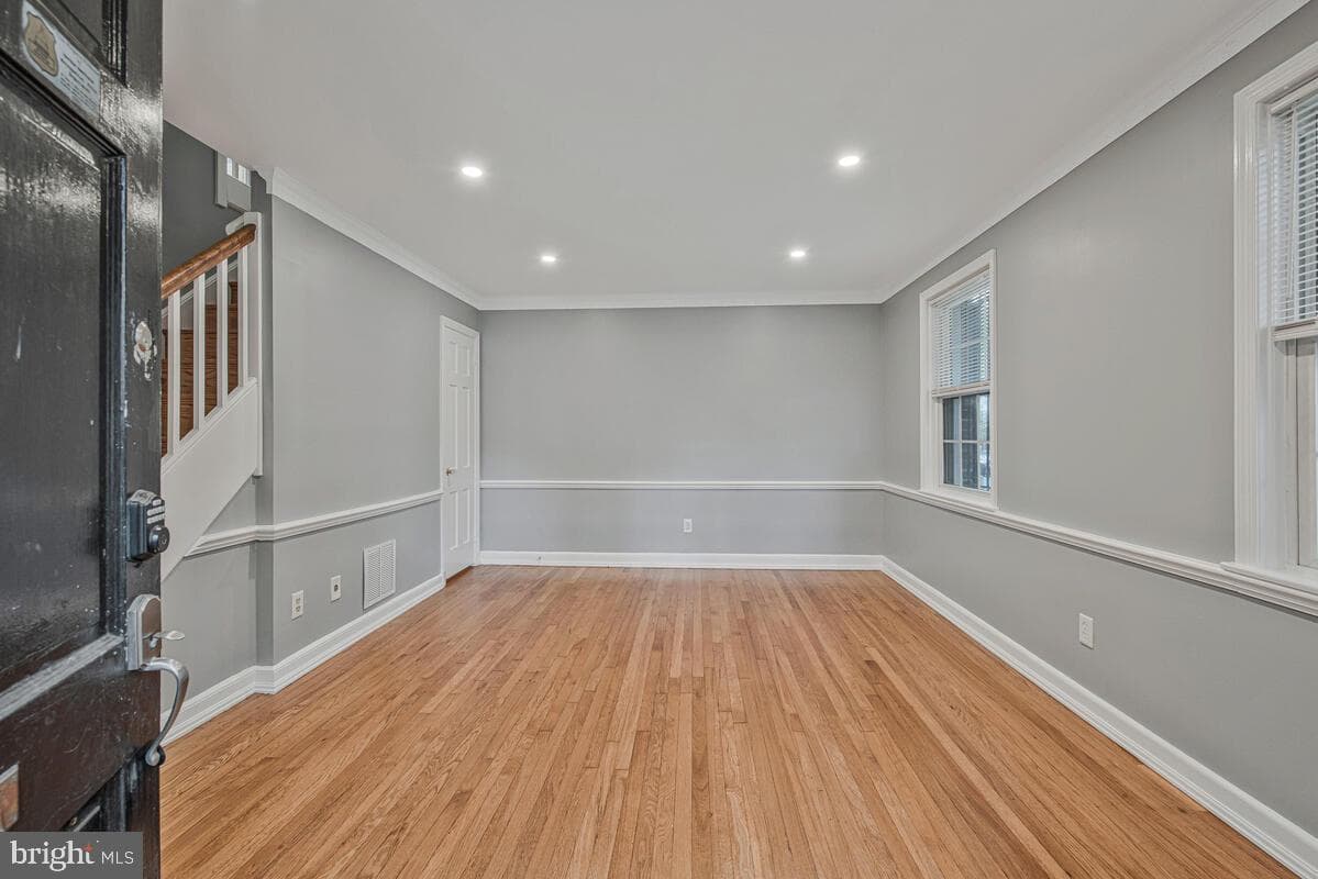 2106 Suitland Terrace SE photo 6