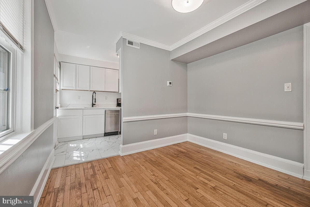 2106 Suitland Terrace SE photo 9