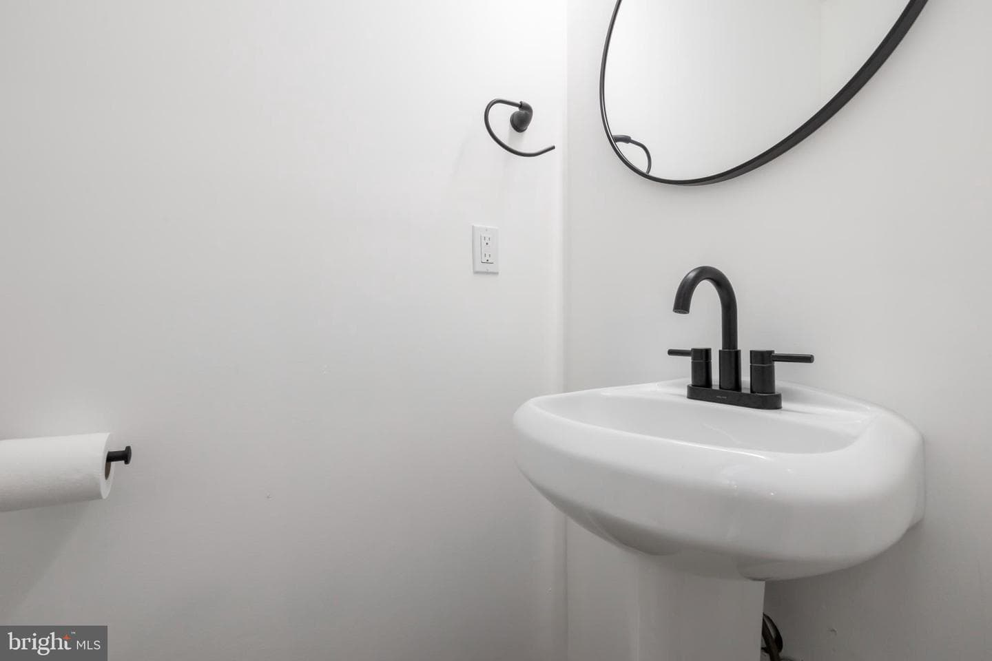 836 Xenia Street SE photo 12