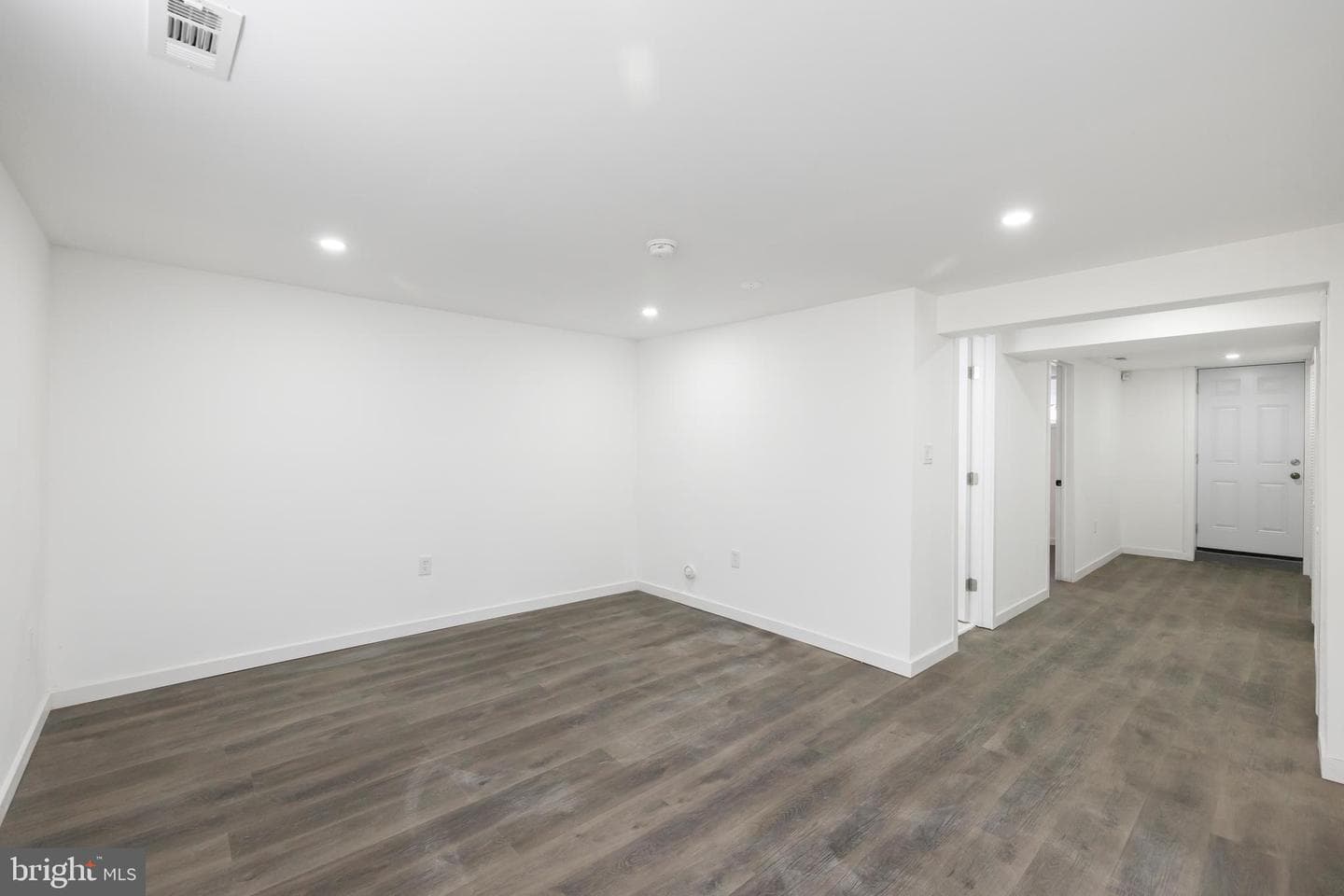 836 Xenia Street SE photo 23