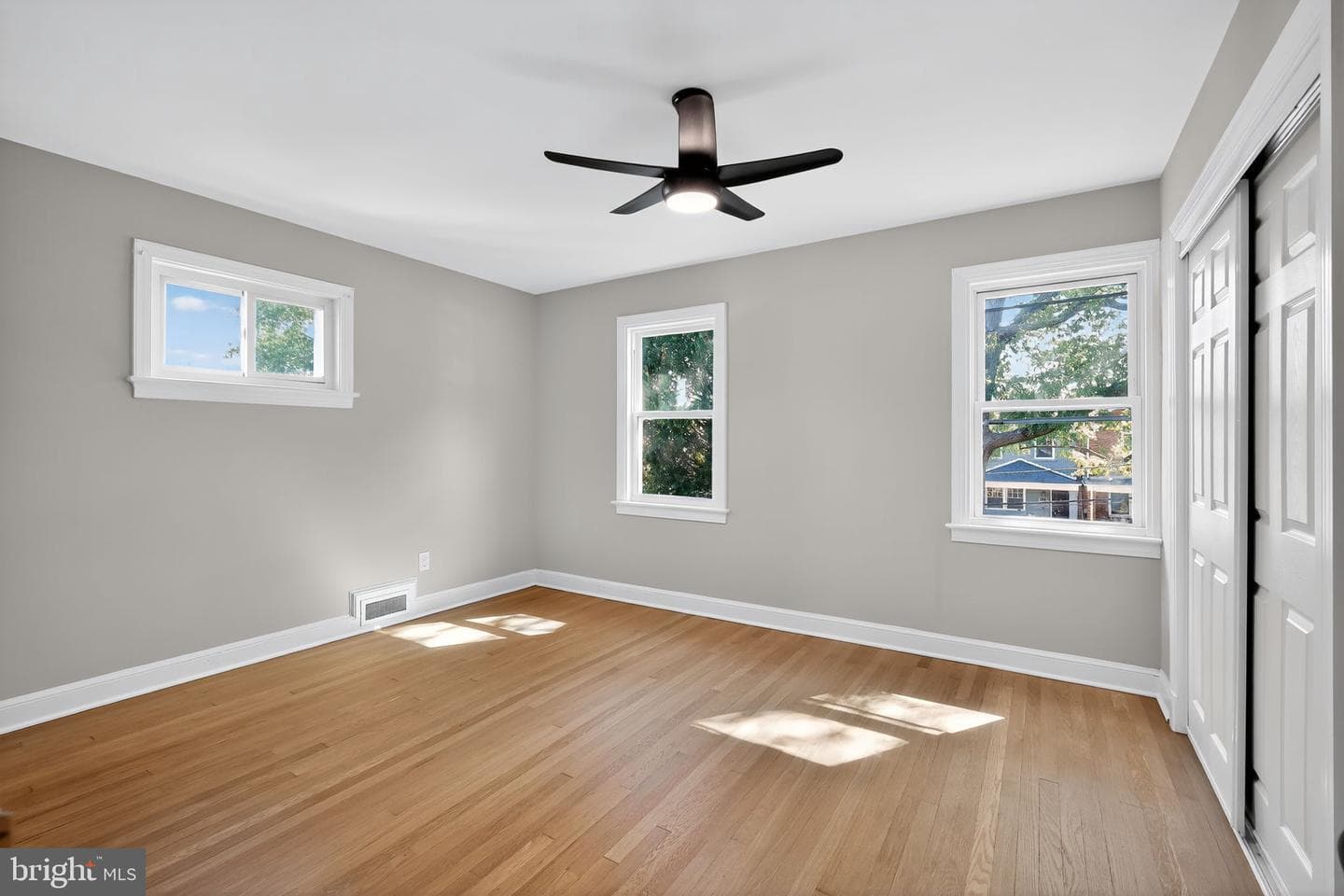 4710 12th Street NE photo 9