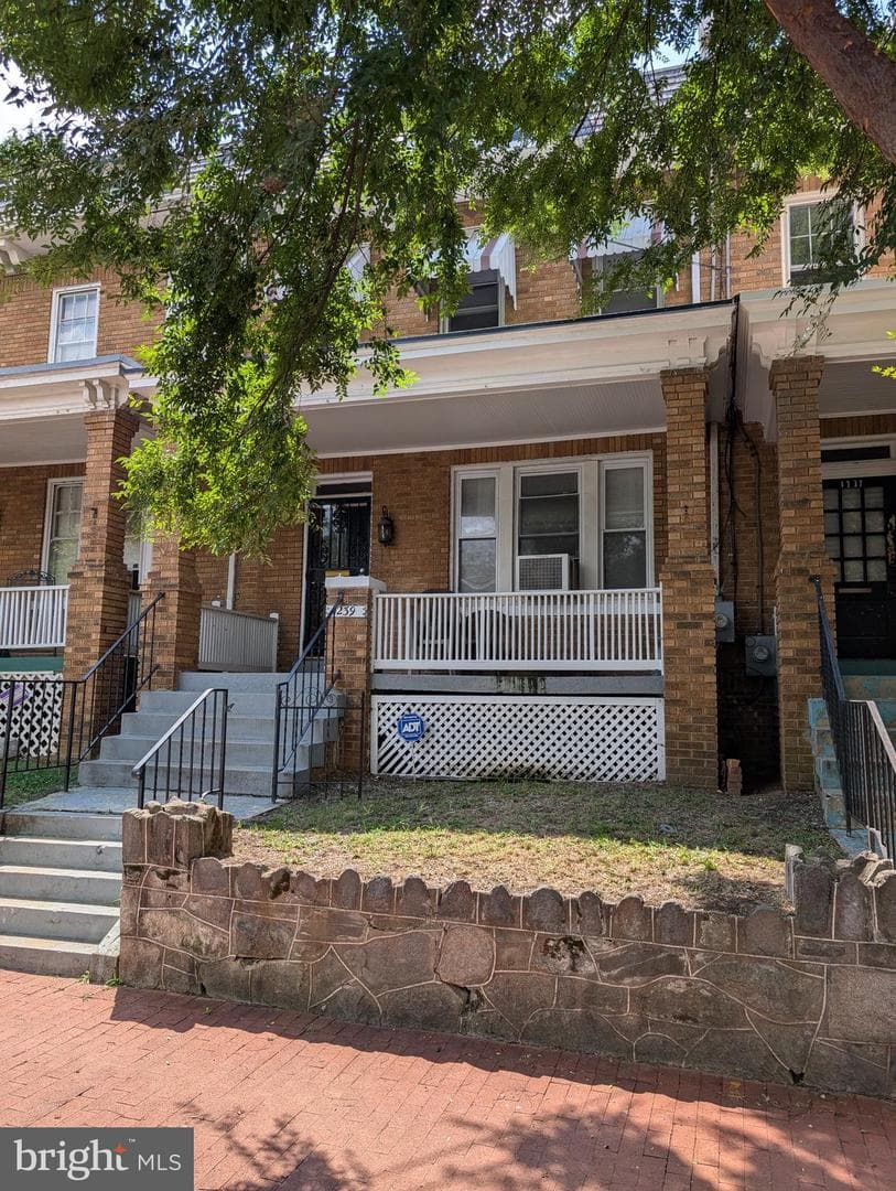 1239 U Street SE photo 1