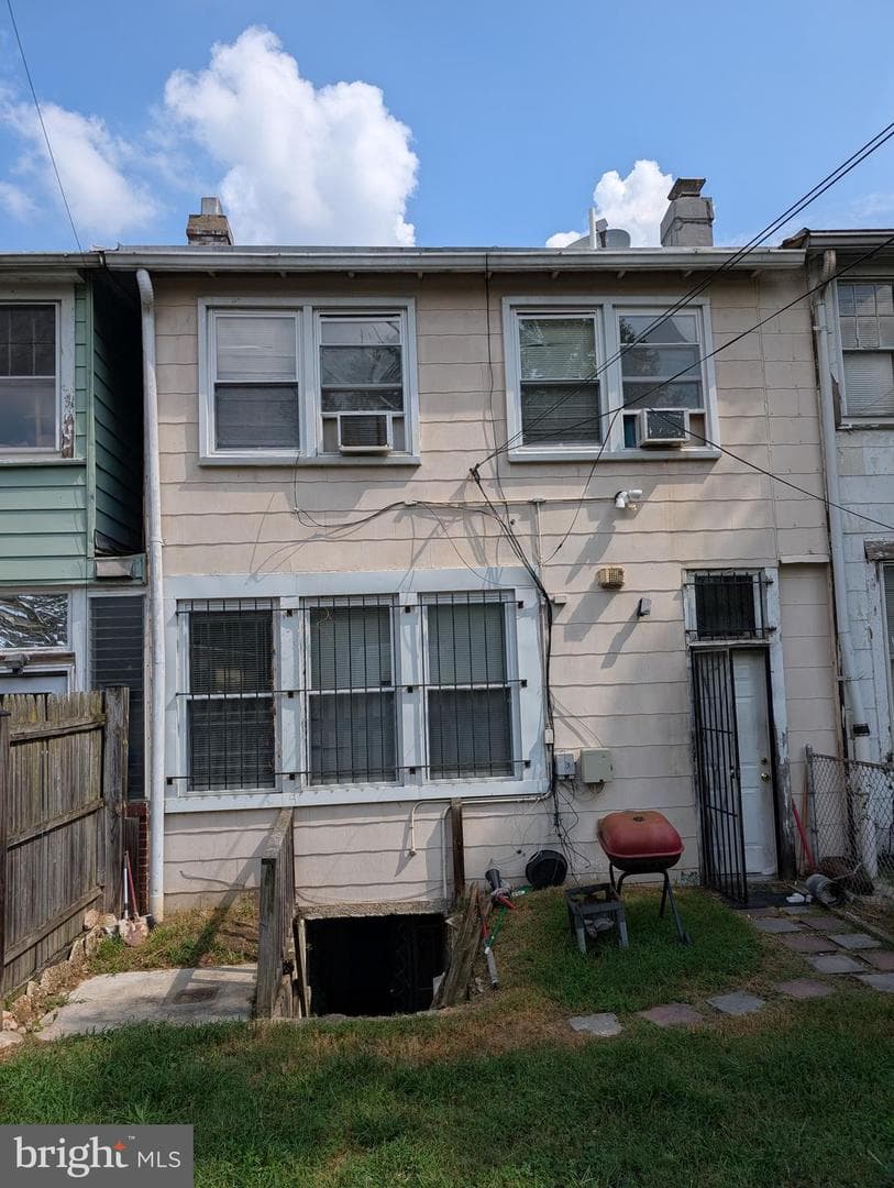 1239 U Street SE photo 2
