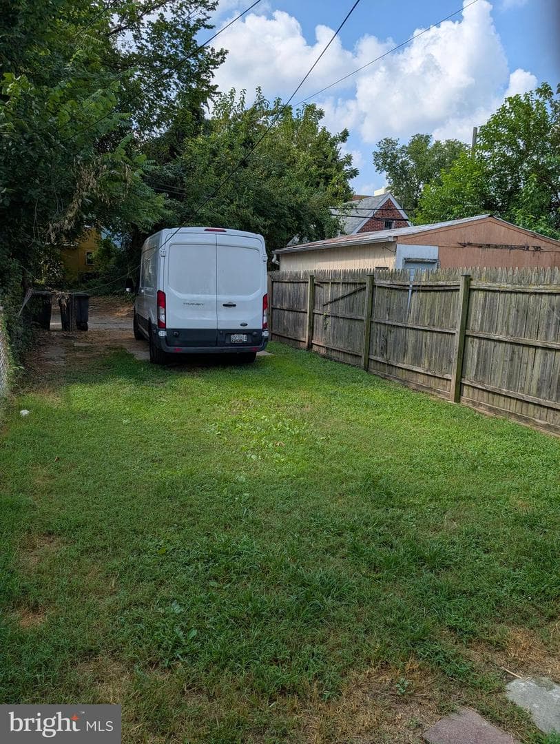 1239 U Street SE photo 3