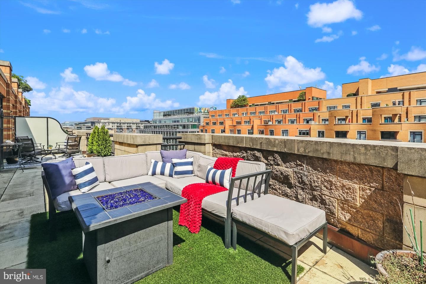 400 Massachusetts Avenue NW #1214 photo 3