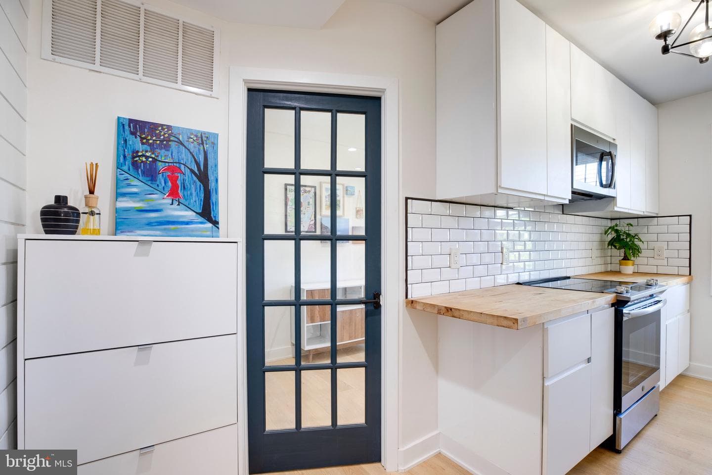 2625 3rd Street NE #203 photo 6