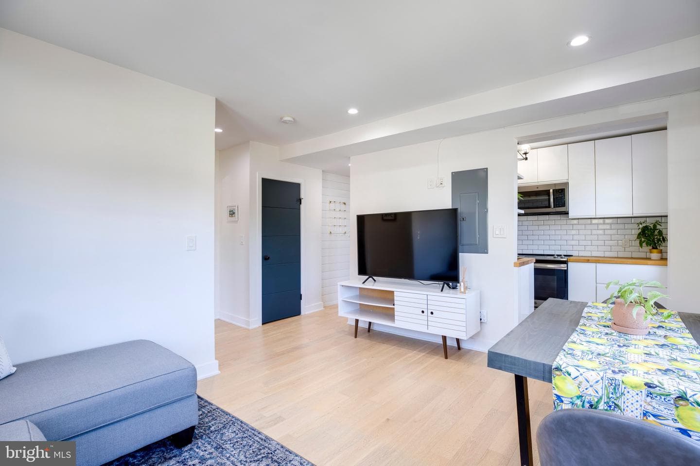 2625 3rd Street NE #203 photo 9