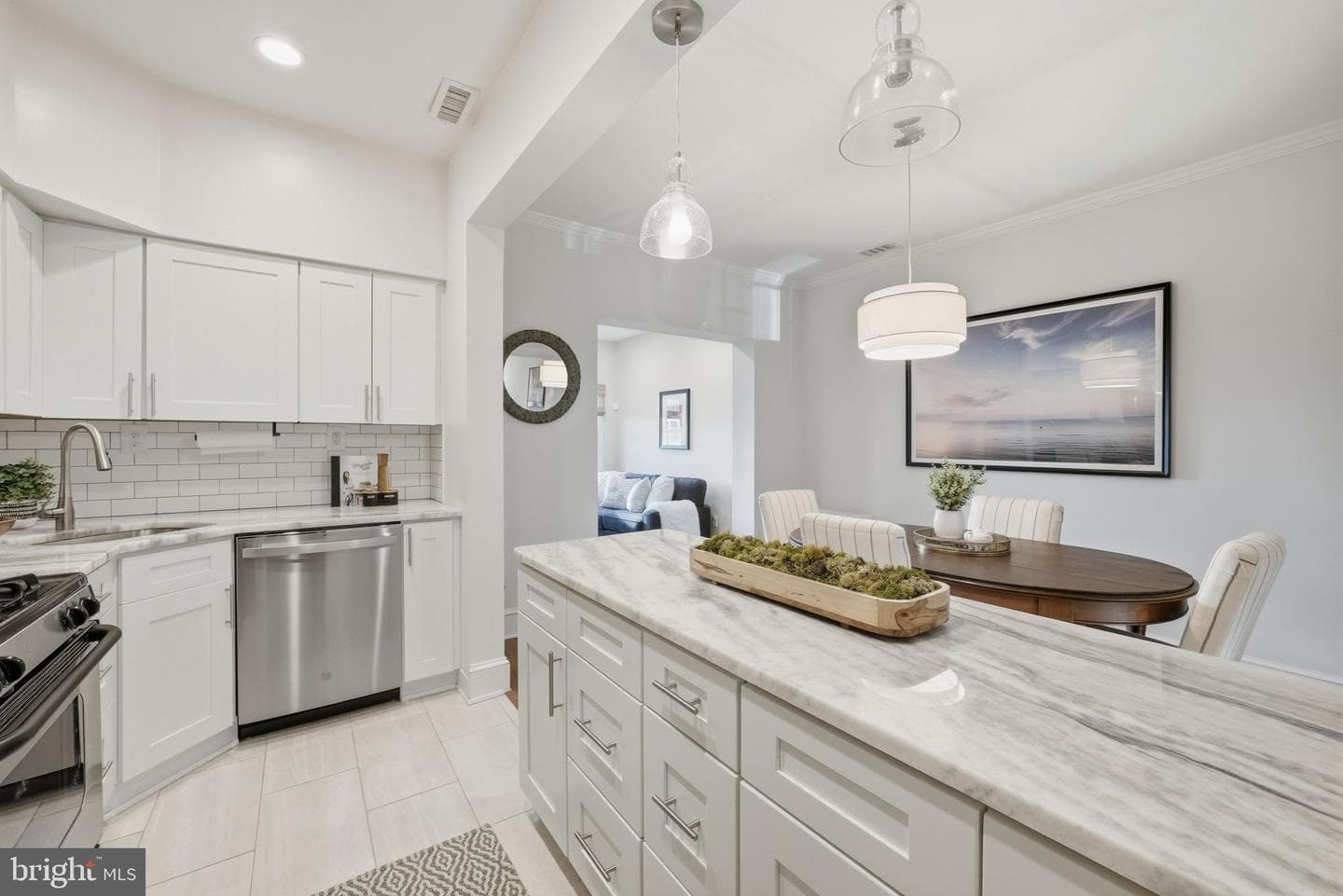 2417 Huidekoper Place NW photo 10