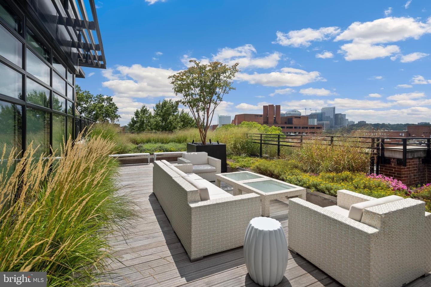 1055 Wisconsin Avenue NW #4e photo 54