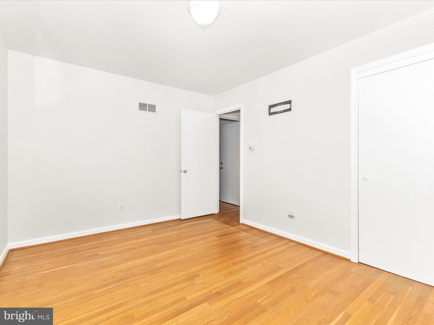 6949 32nd Street NW photo 23