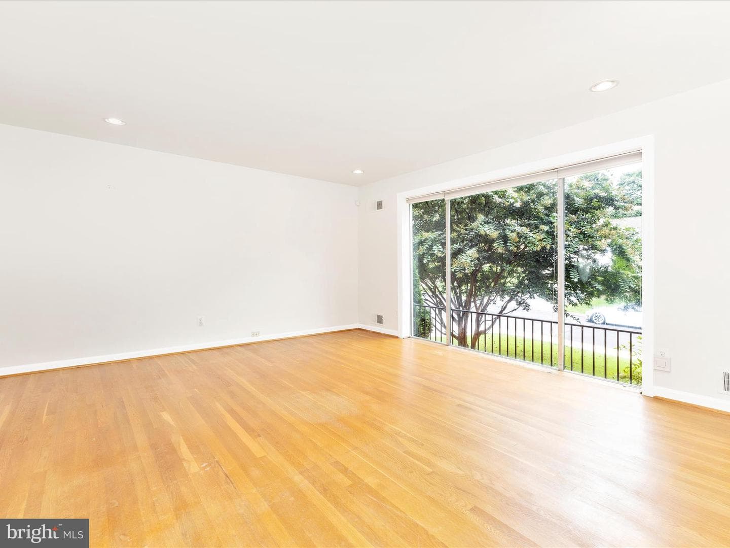 6949 32nd Street NW photo 5