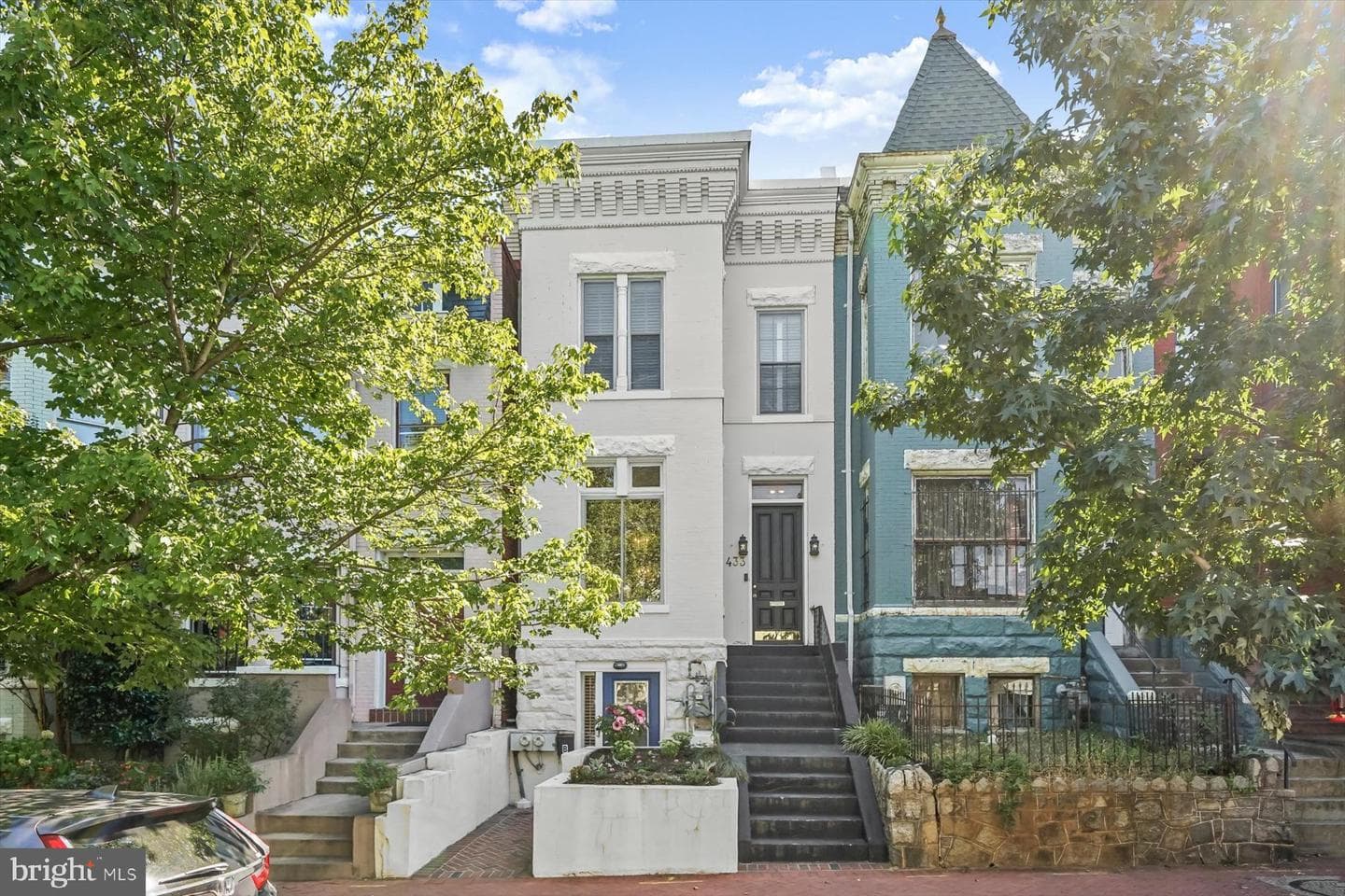 433 10th Street NE