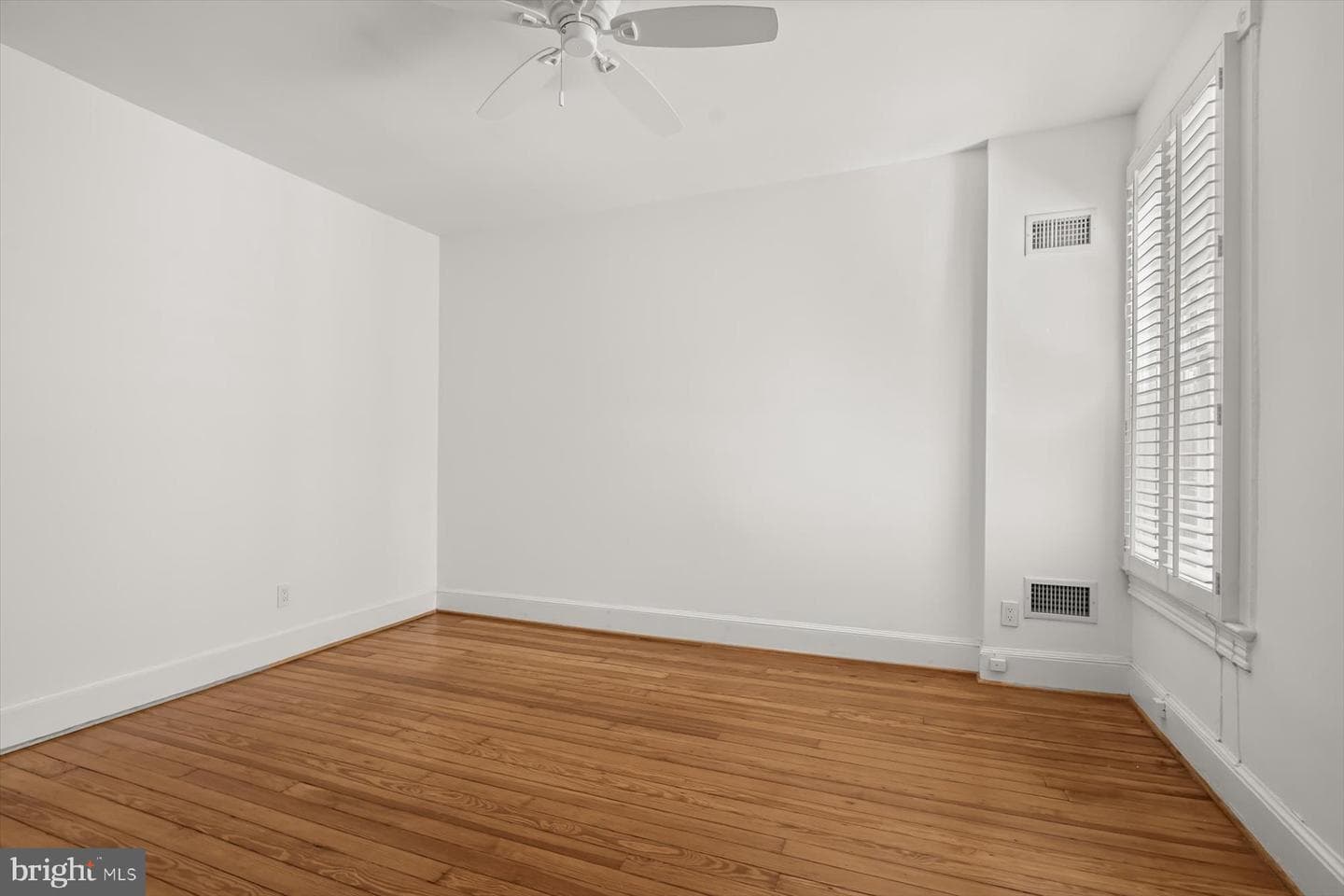 433 10th Street NE photo 19