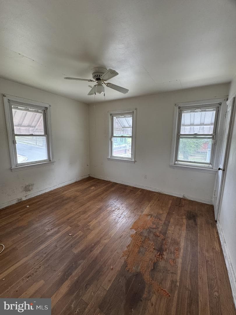 121 49th Street SE photo 10