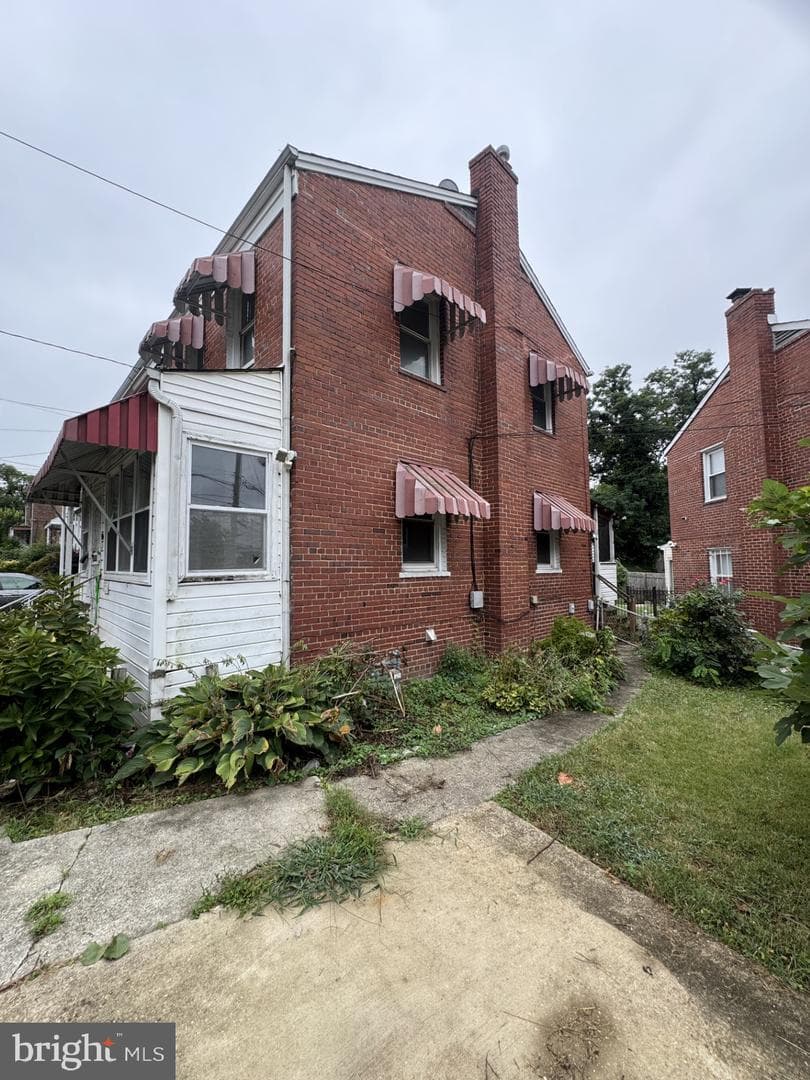 121 49th Street SE photo 2