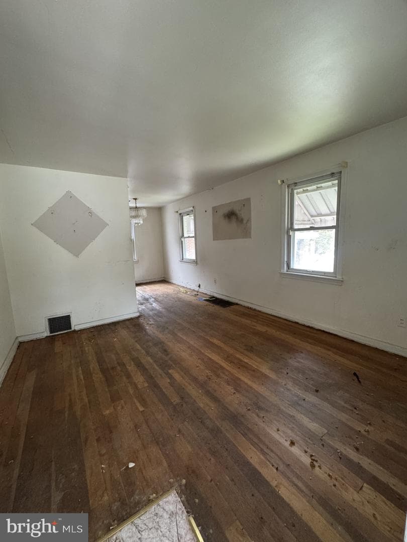 121 49th Street SE photo 3
