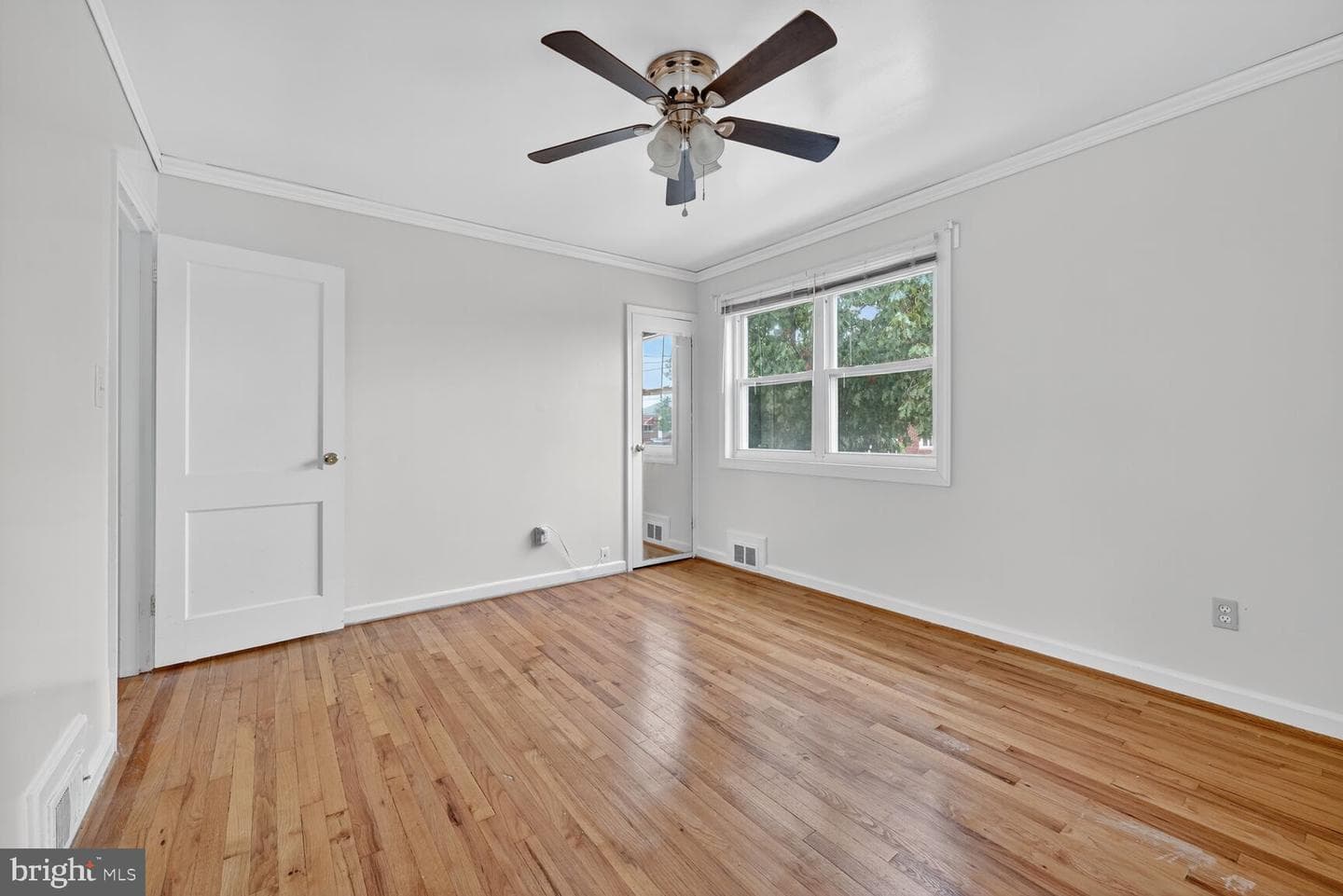 5720 5th Street NE photo 12