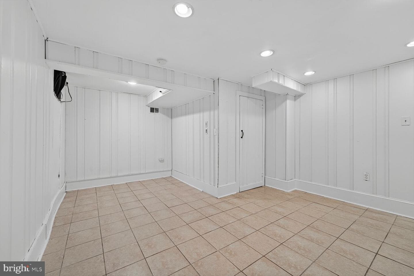 5720 5th Street NE photo 15