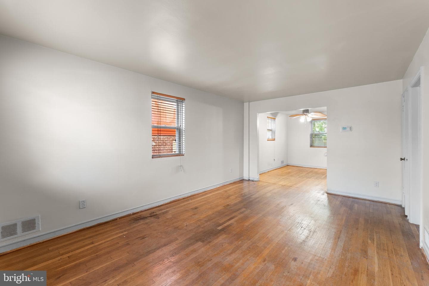 164 Elmira Street SW photo 18