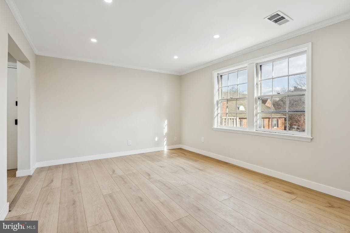 2037 38th Street SE #301 photo 10