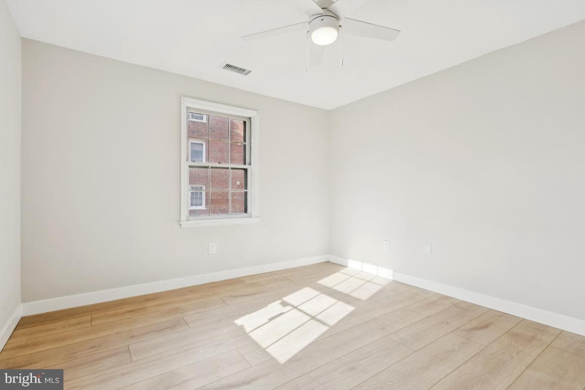 2037 38th Street SE #301 photo 14