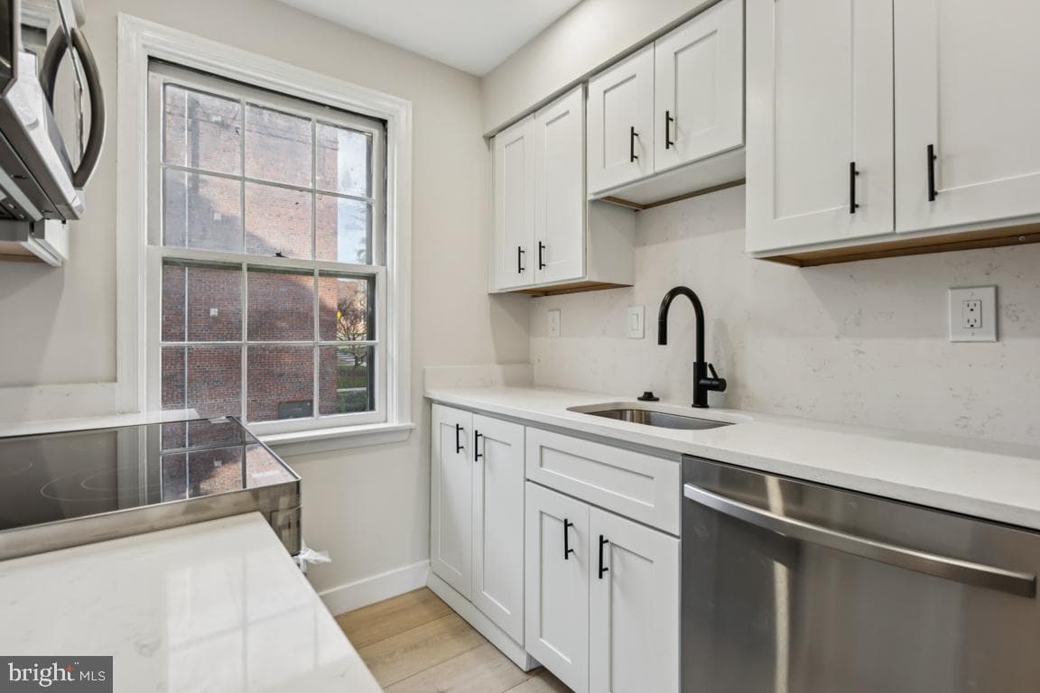 2037 38th Street SE #301 photo 3