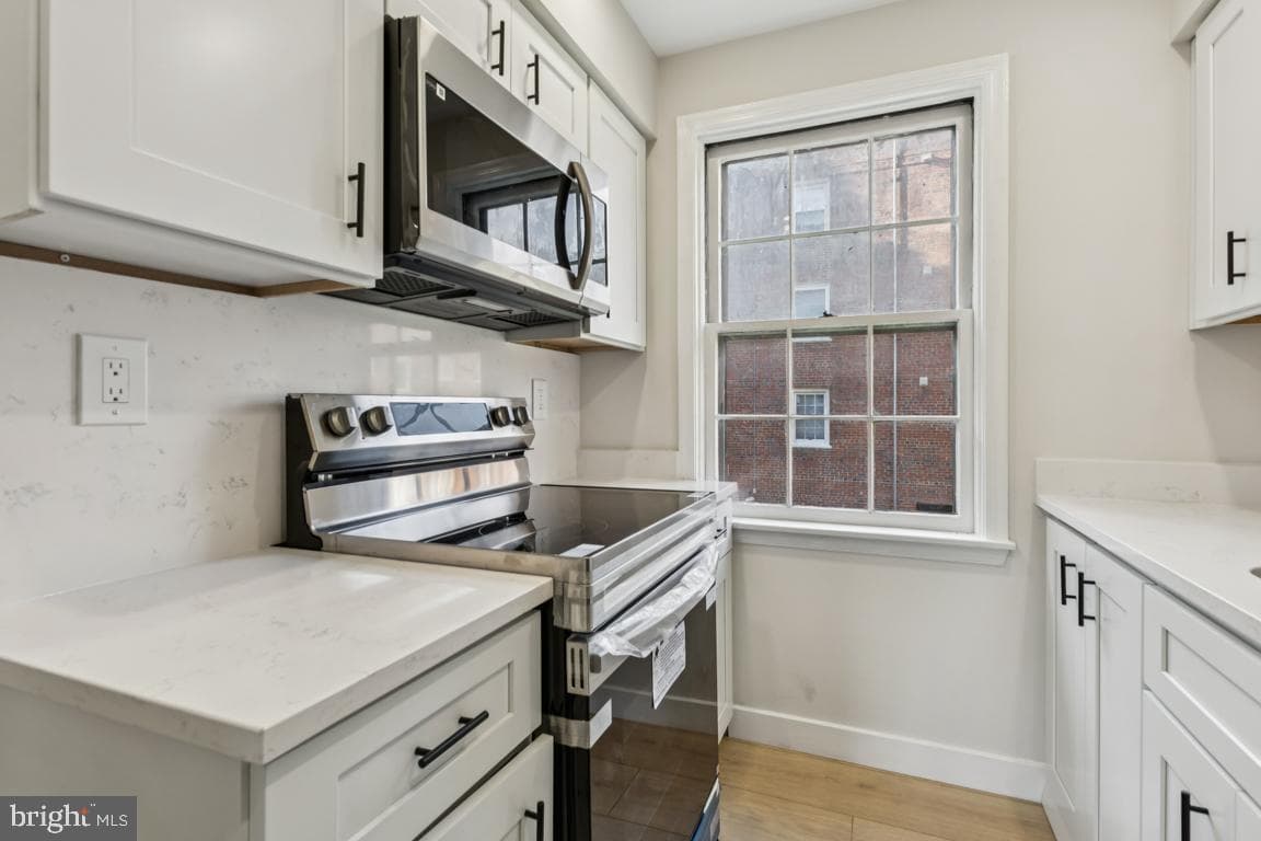 2037 38th Street SE #301 photo 4