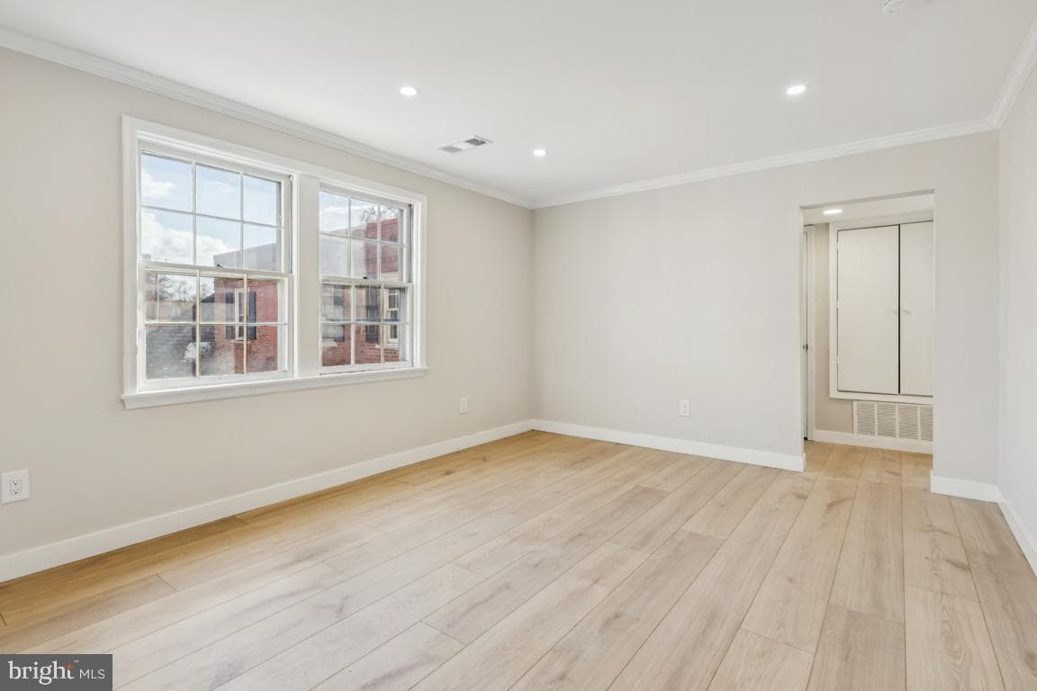 2037 38th Street SE #301 photo 7