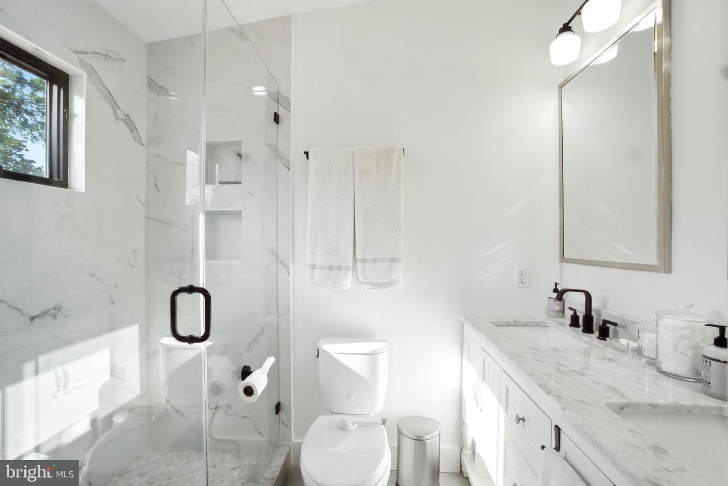 2410 37th Street NW photo 11