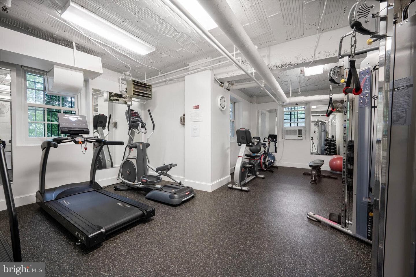 2737 Devonshire Place NW #418 photo 21