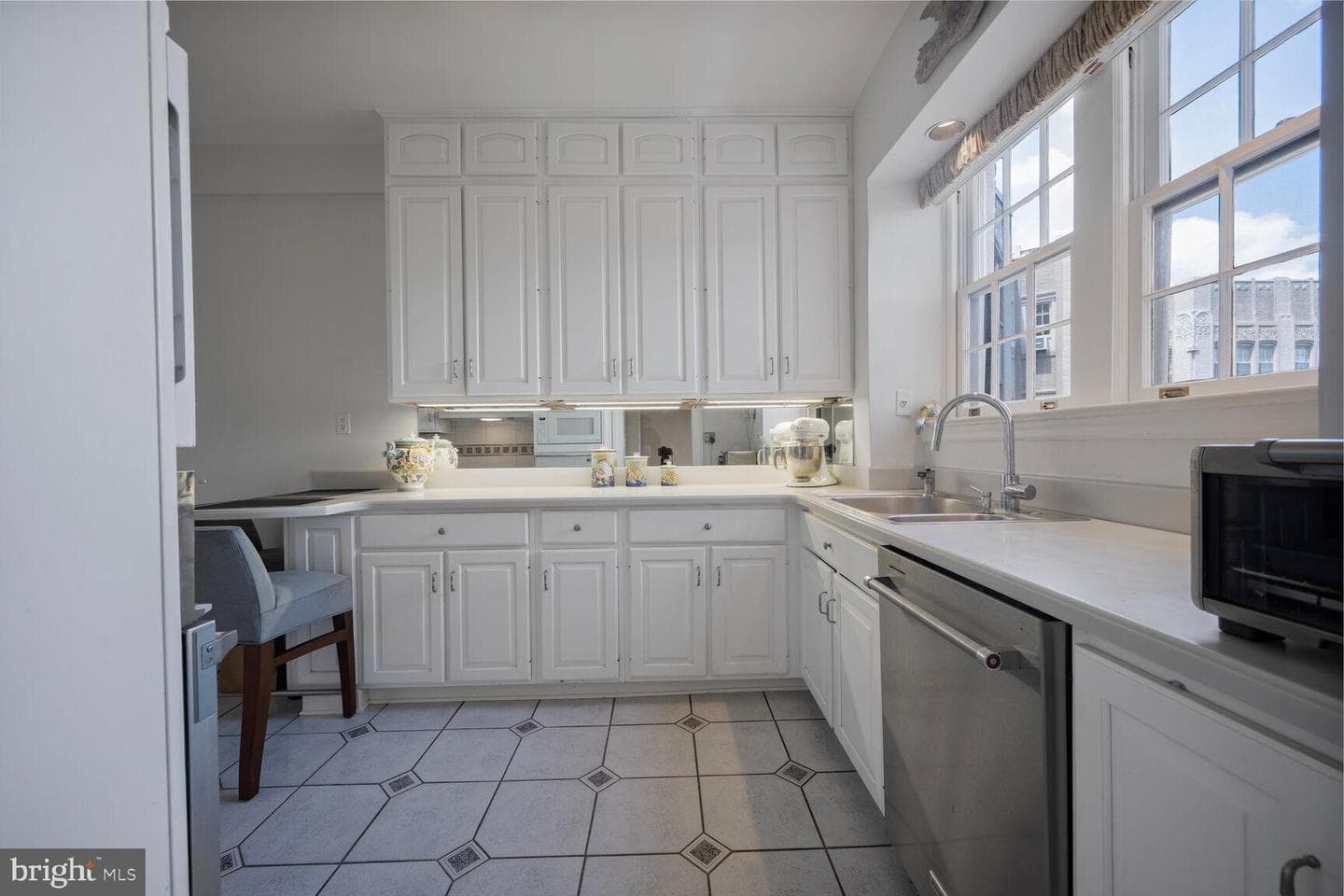 2737 Devonshire Place NW #418 photo 8