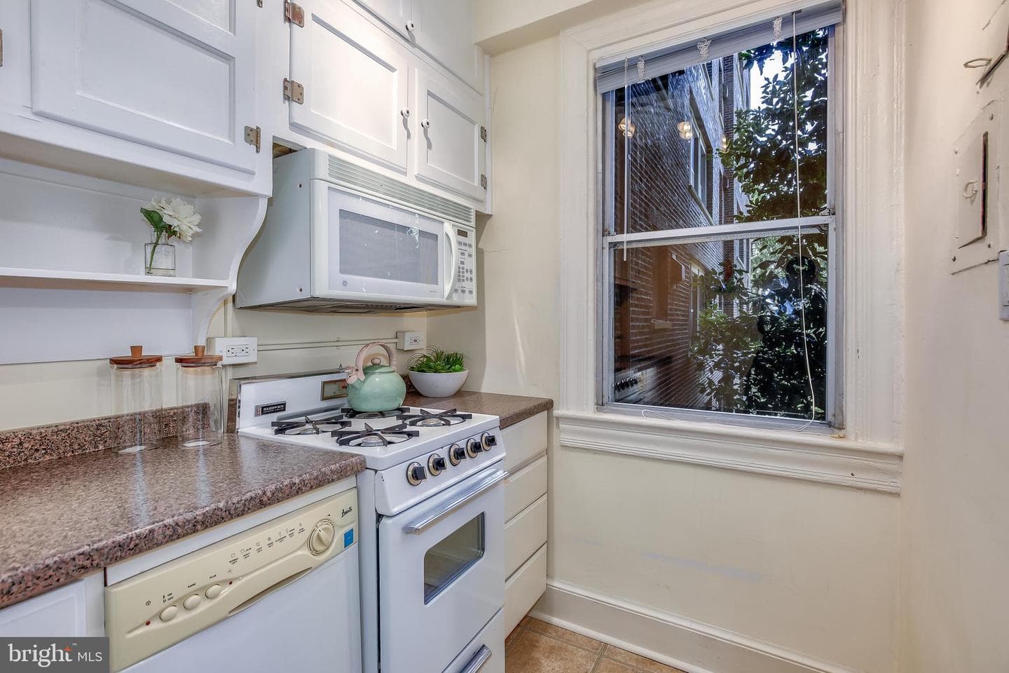 4000 Cathedral Avenue NW #144/145-B photo 27