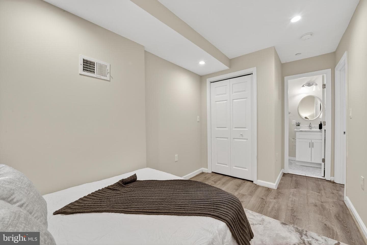 2016 4th Street NE #1 photo 15