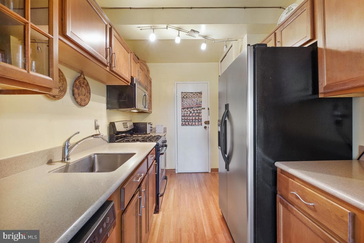 4201 Cathedral Avenue NW #913w photo 18