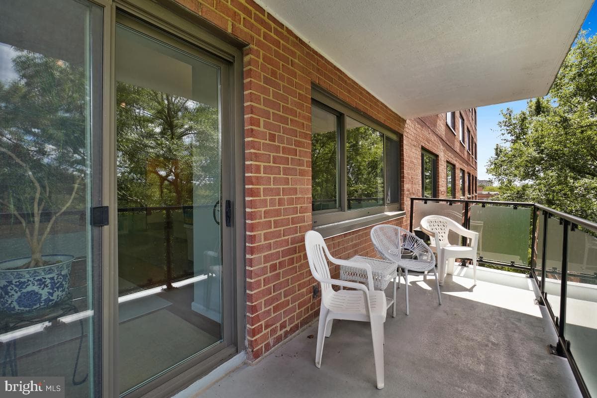 4201 Cathedral Avenue NW #913w photo 30