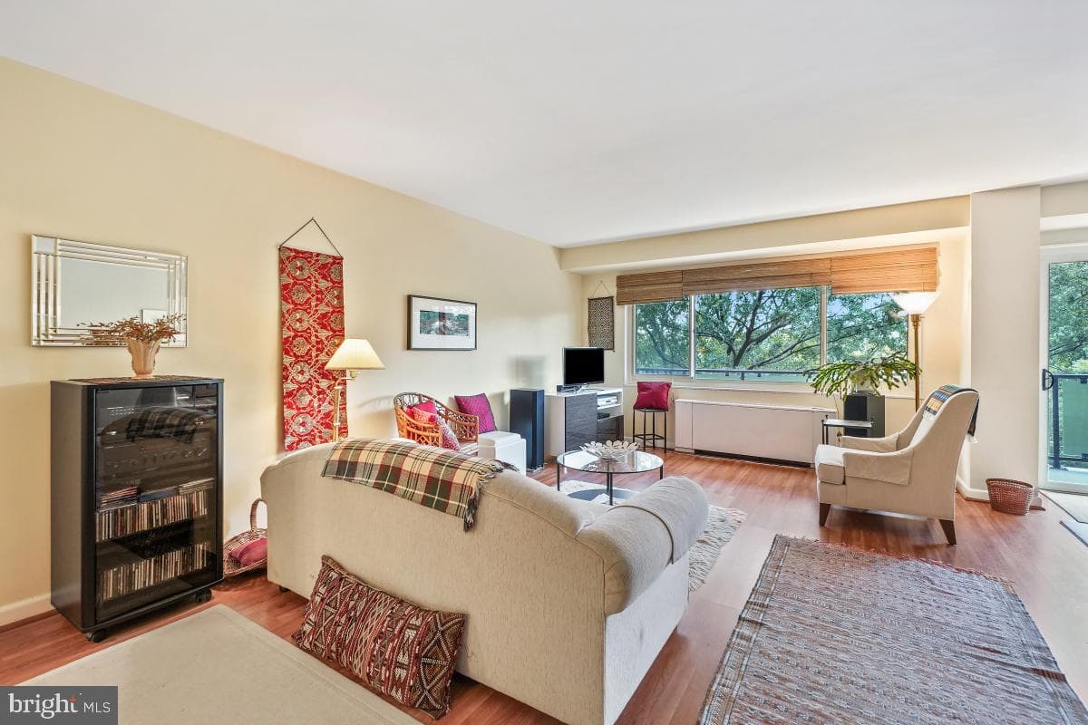 4201 Cathedral Avenue NW #913w photo 9