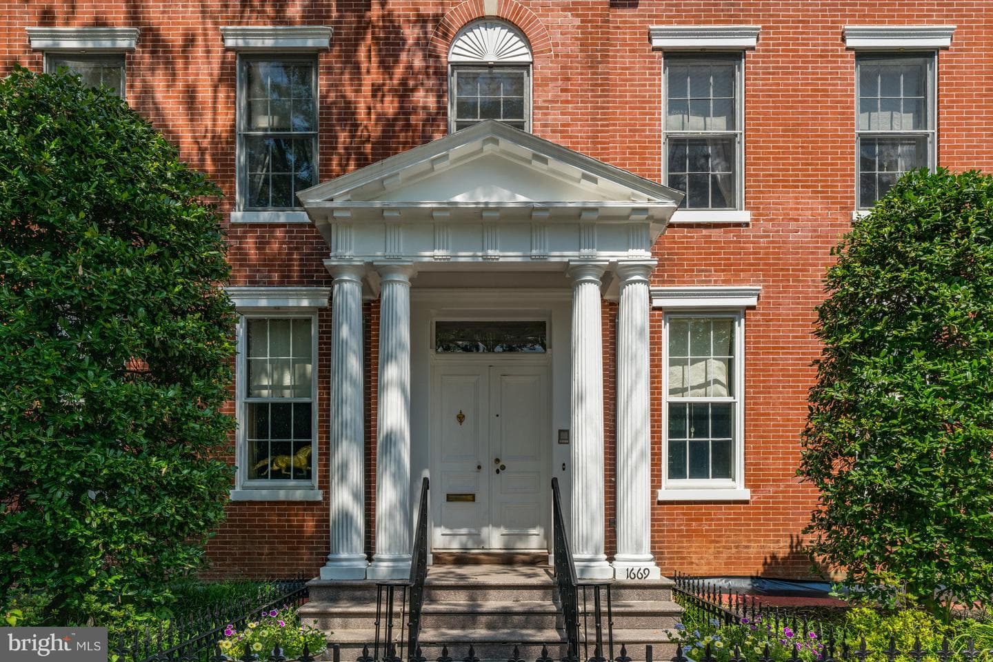 1669 31st Street NW photo 3