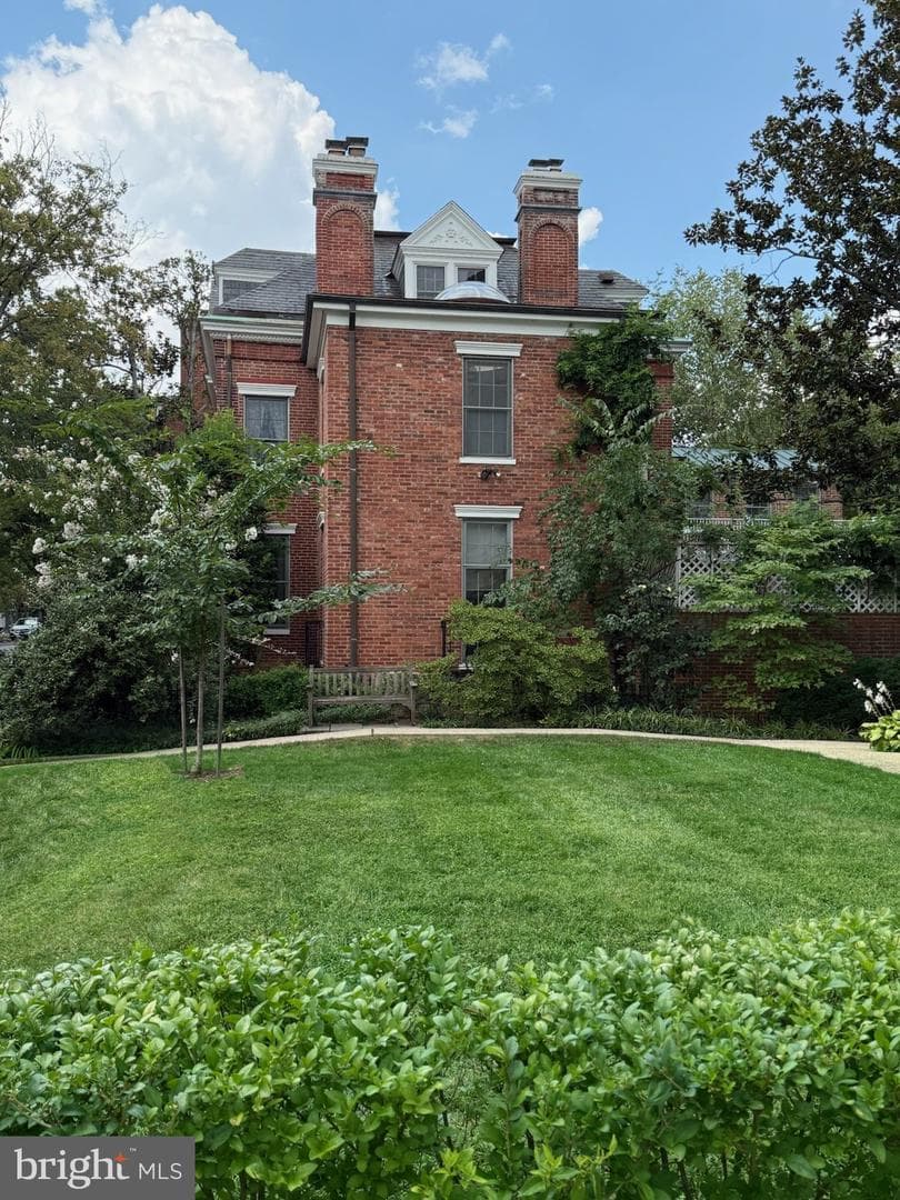 1669 31st Street NW photo 6