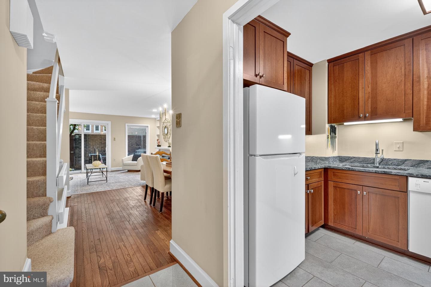 4281 Embassy Park Drive NW photo 6