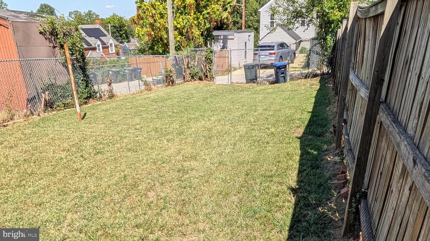 5206 Banks Place NE photo 22