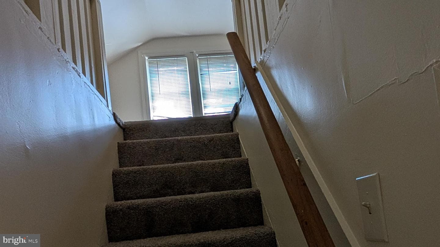 5206 Banks Place NE photo 25