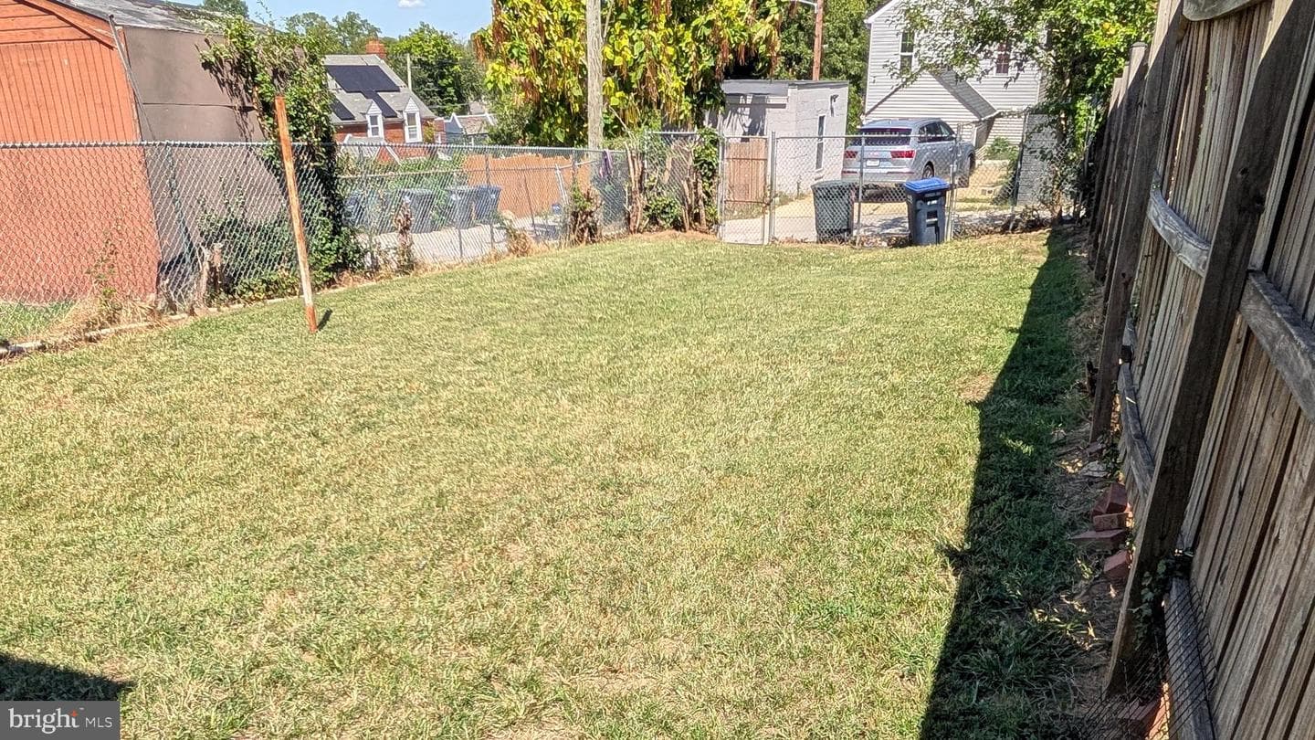 5206 Banks Place NE photo 30