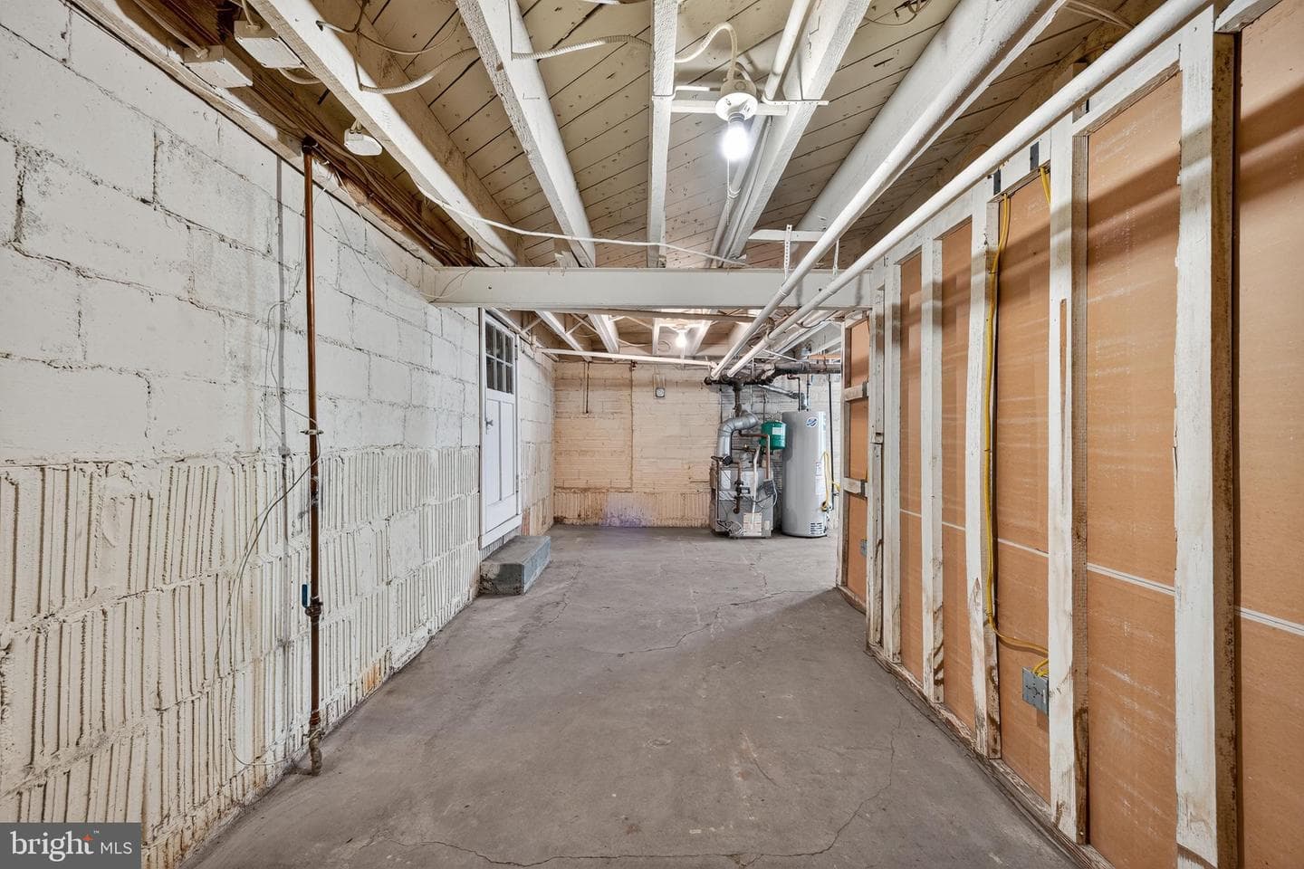 213 Van Buren Street NW photo 32