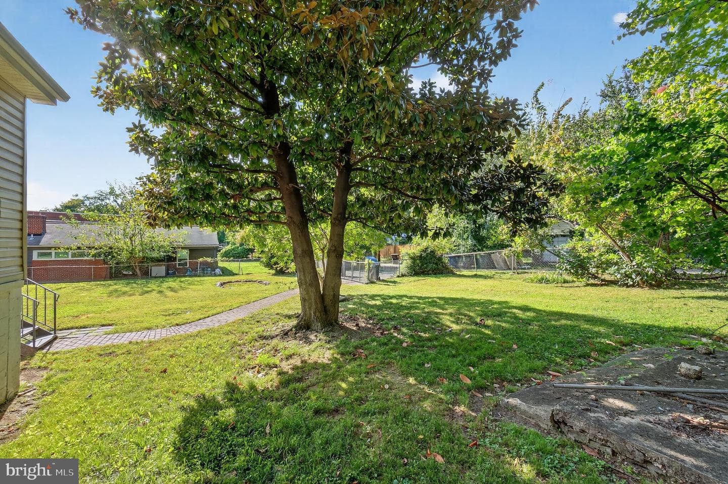 213 Van Buren Street NW photo 34