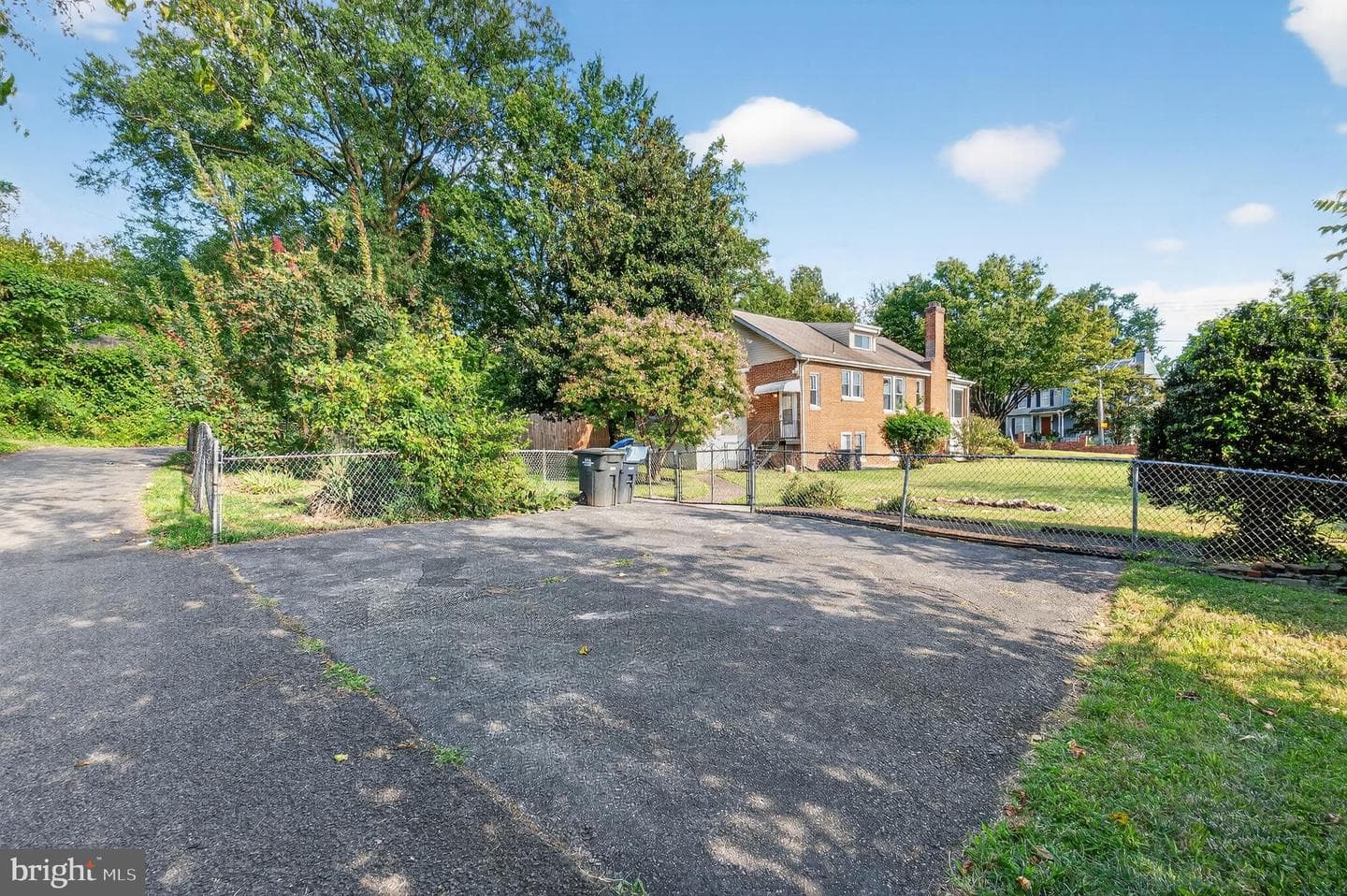 213 Van Buren Street NW photo 37